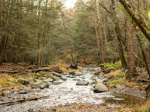 $599,000 | 41 Hickory Hill Road, Kerhonkson, NY 12446