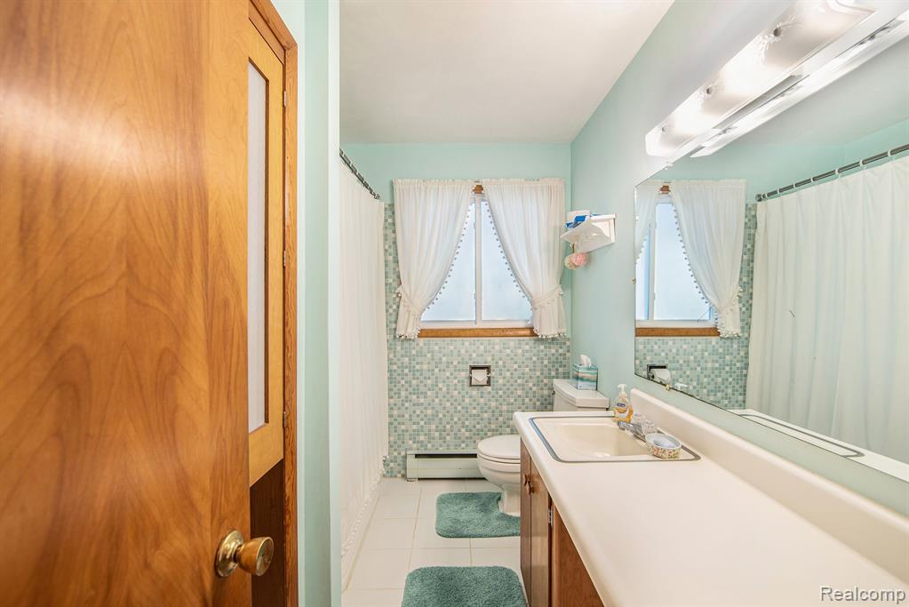 1098 Turrill Road Lapeer, MI 48446 - Photo 16 of 28