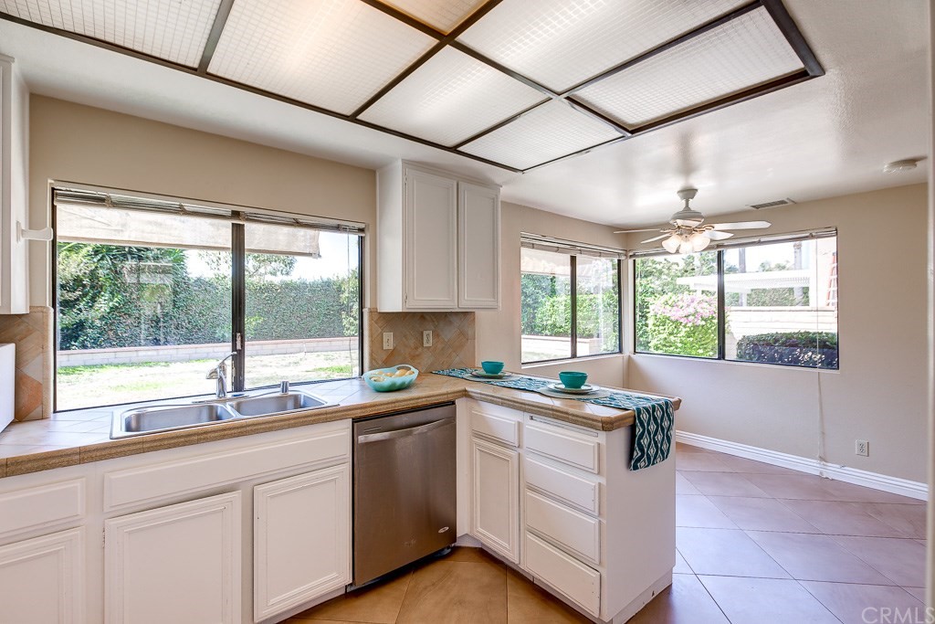 7 Bennington Irvine, CA 92620 - Photo 16 of 30