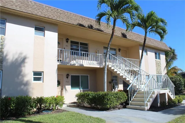 $189,000 | 741 Palm View Drive, Unit E3, Naples, FL 34110