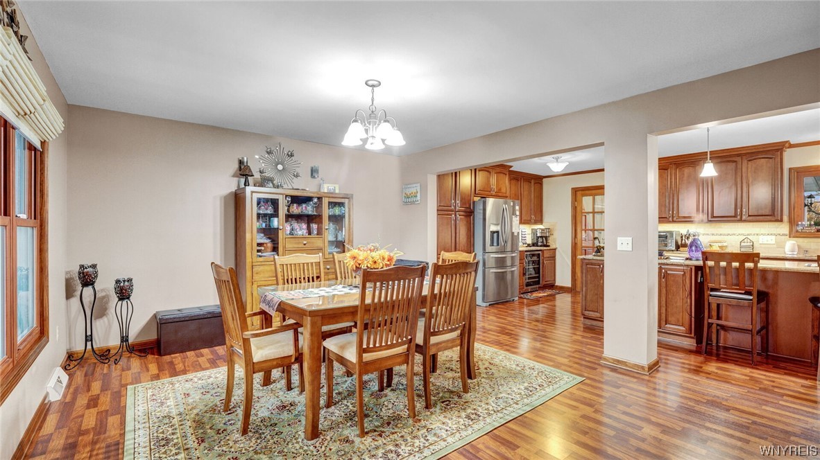 27 Southpoint Drive Lancaster, NY 14086 - Photo 12 of 43 Formal dining room