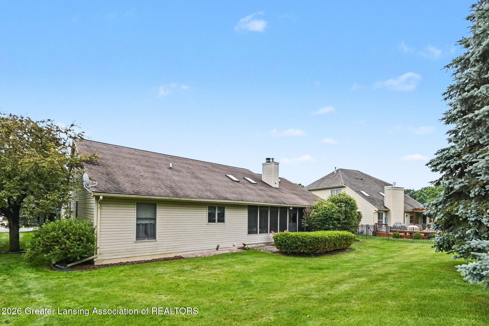 2380 Barnsbury Road East Lansing, MI 48823 - Photo 25 of 30 028_file_4057