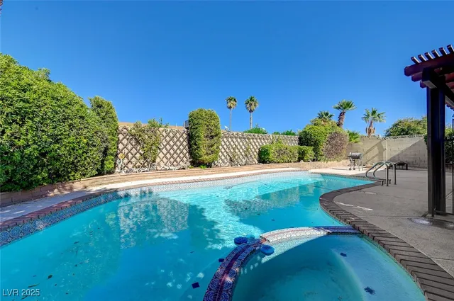 $550,000 | 894 Dianne Drive, Boulder City, NV 89005