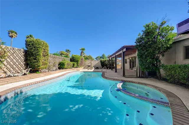 $550,000 | 894 Dianne Drive, Boulder City, NV 89005