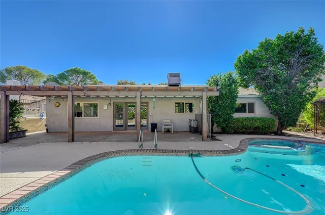 $550,000 | 894 Dianne Drive, Boulder City, NV 89005