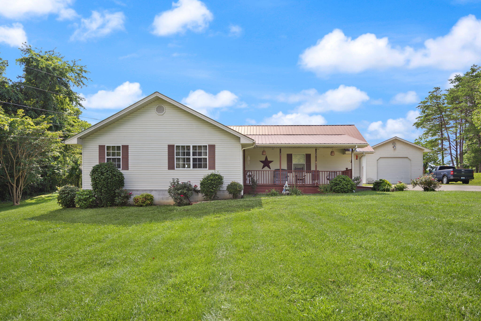 4107 Mine 18 Road Strunk, KY 42649 - Photo 4 of 38 3-web-or-mls-413A5445