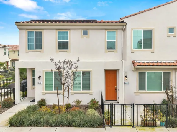 $397,500 | 5301 East Commerce Way, Unit 39102, Sacramento, CA 95835