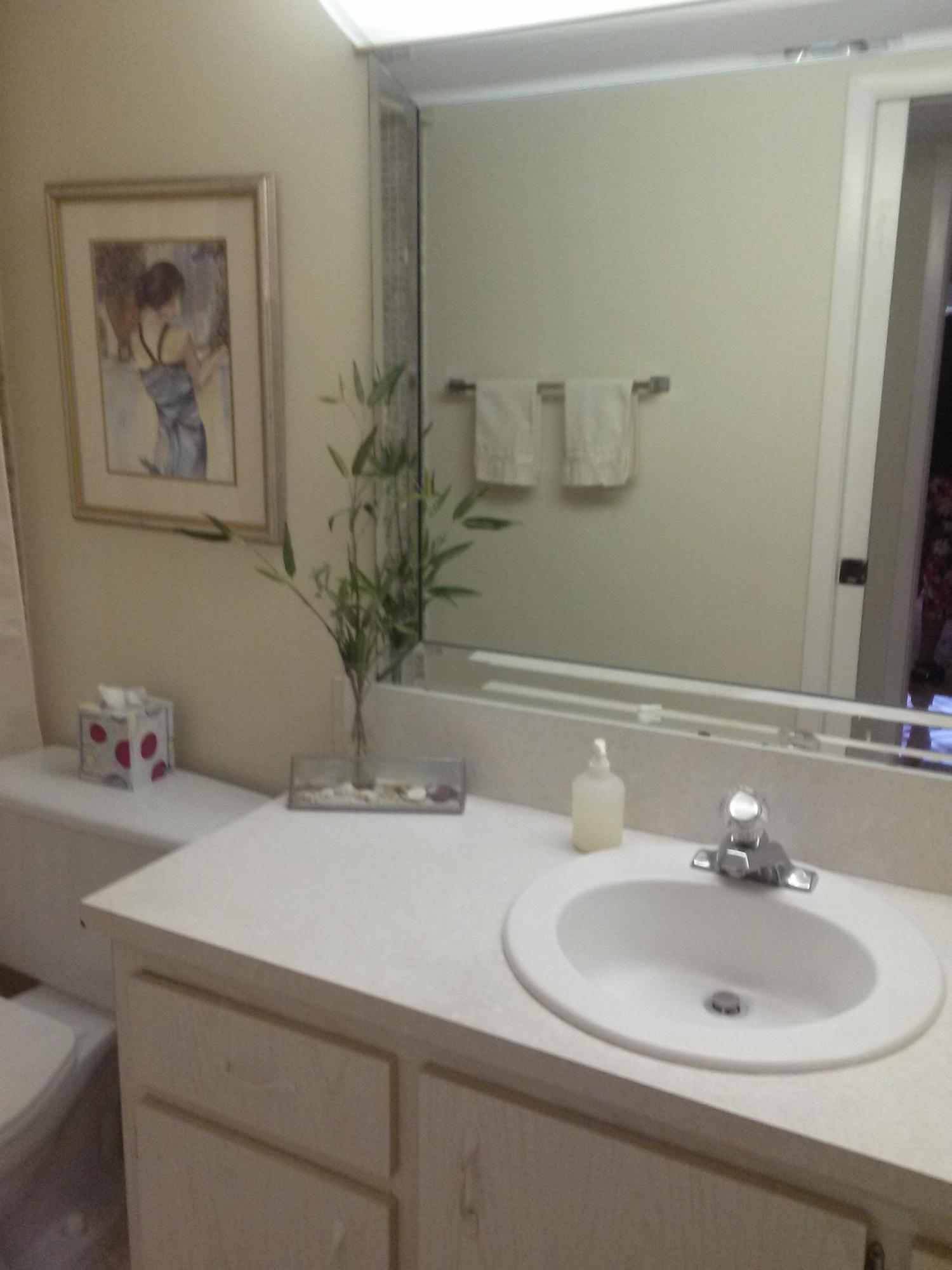 1026 Hythe B Boca Raton, FL 33434 - Photo 2 of 10 CAM00112--HTY-2