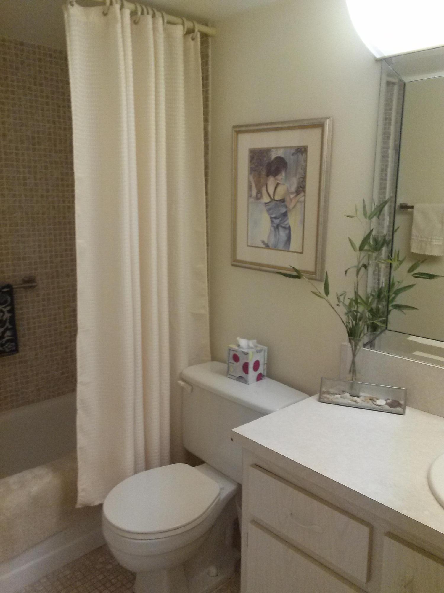 1026 Hythe B Boca Raton, FL 33434 - Photo 4 of 10 -HYTHE--4