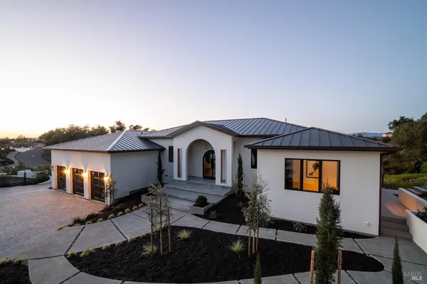 $2,900,000 | 3921 Flintridge Drive, Santa Rosa, CA 95403