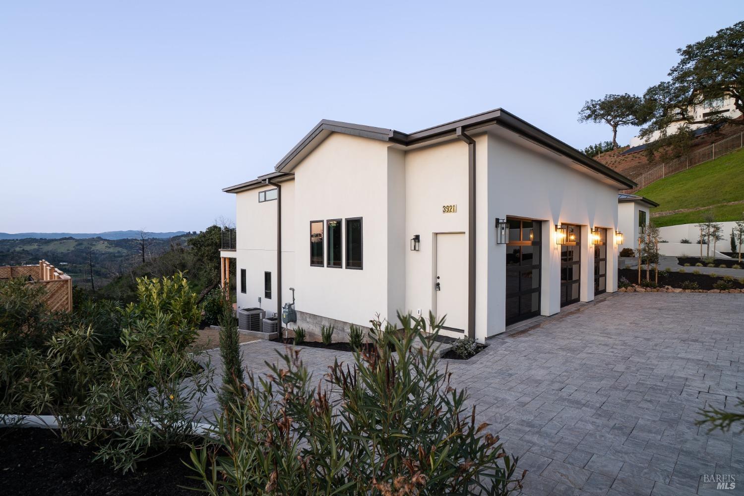 3921 Flintridge Drive Santa Rosa, CA 95403 - Photo 29 of 67 a view of a house with backyard