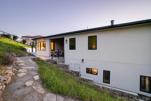 $2,900,000 | 3921 Flintridge Drive, Santa Rosa, CA 95403