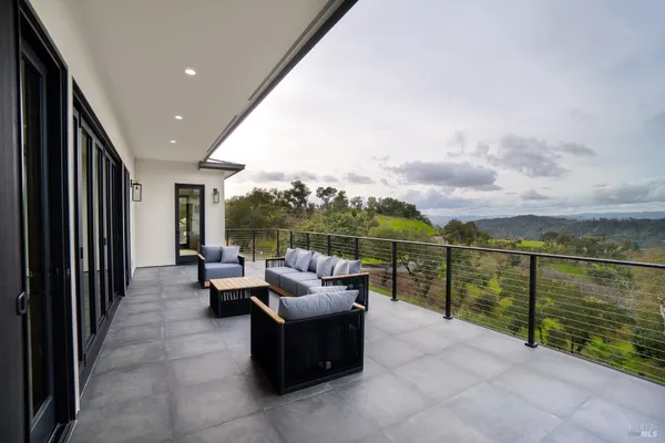 $2,900,000 | 3921 Flintridge Drive, Santa Rosa, CA 95403