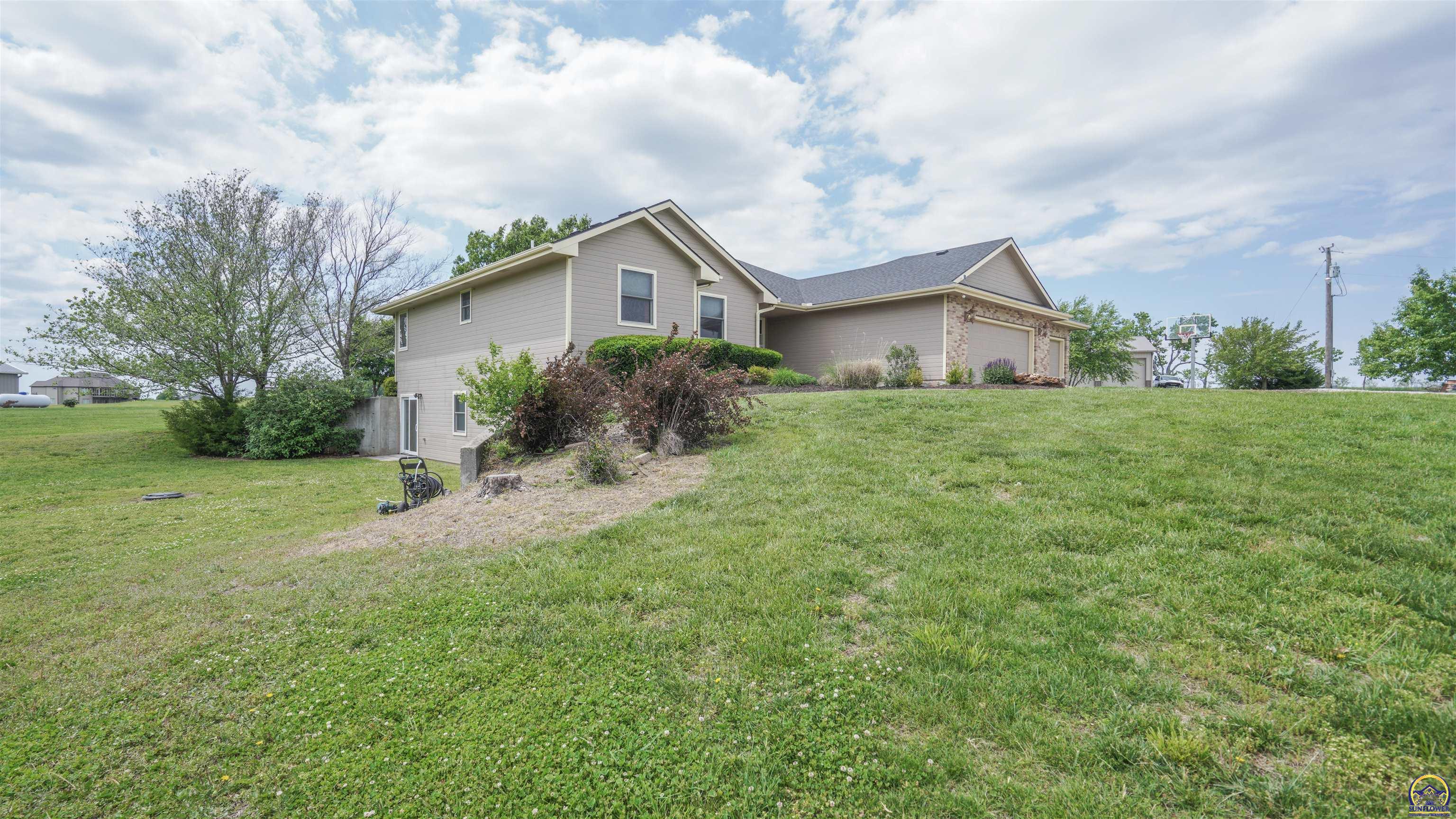 22775 N Road Holton, KS 66436 - Photo 4 of 48