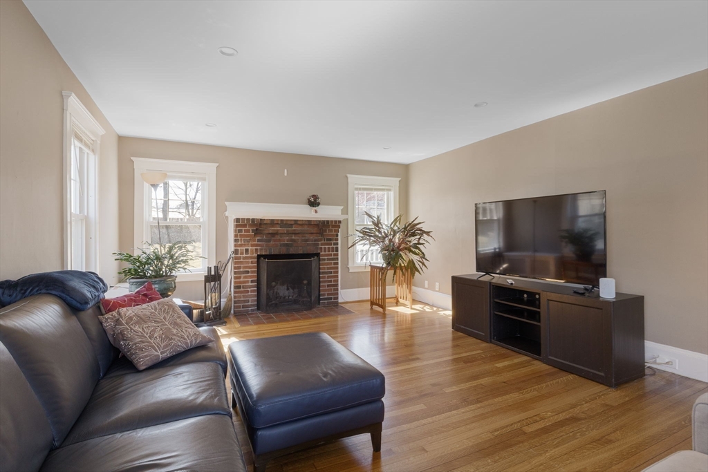 428 Boylston Street Brookline, MA 02445 - Photo 3 of 27