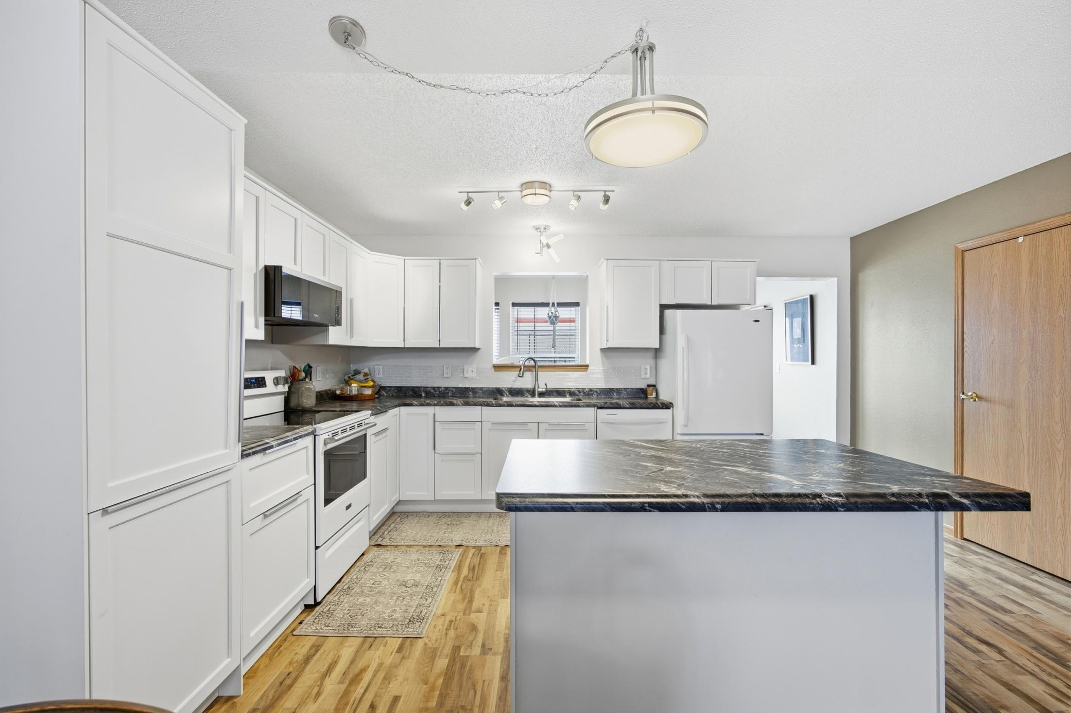 328 30th Street North Moorhead, MN 56560 - Photo 11 of 27