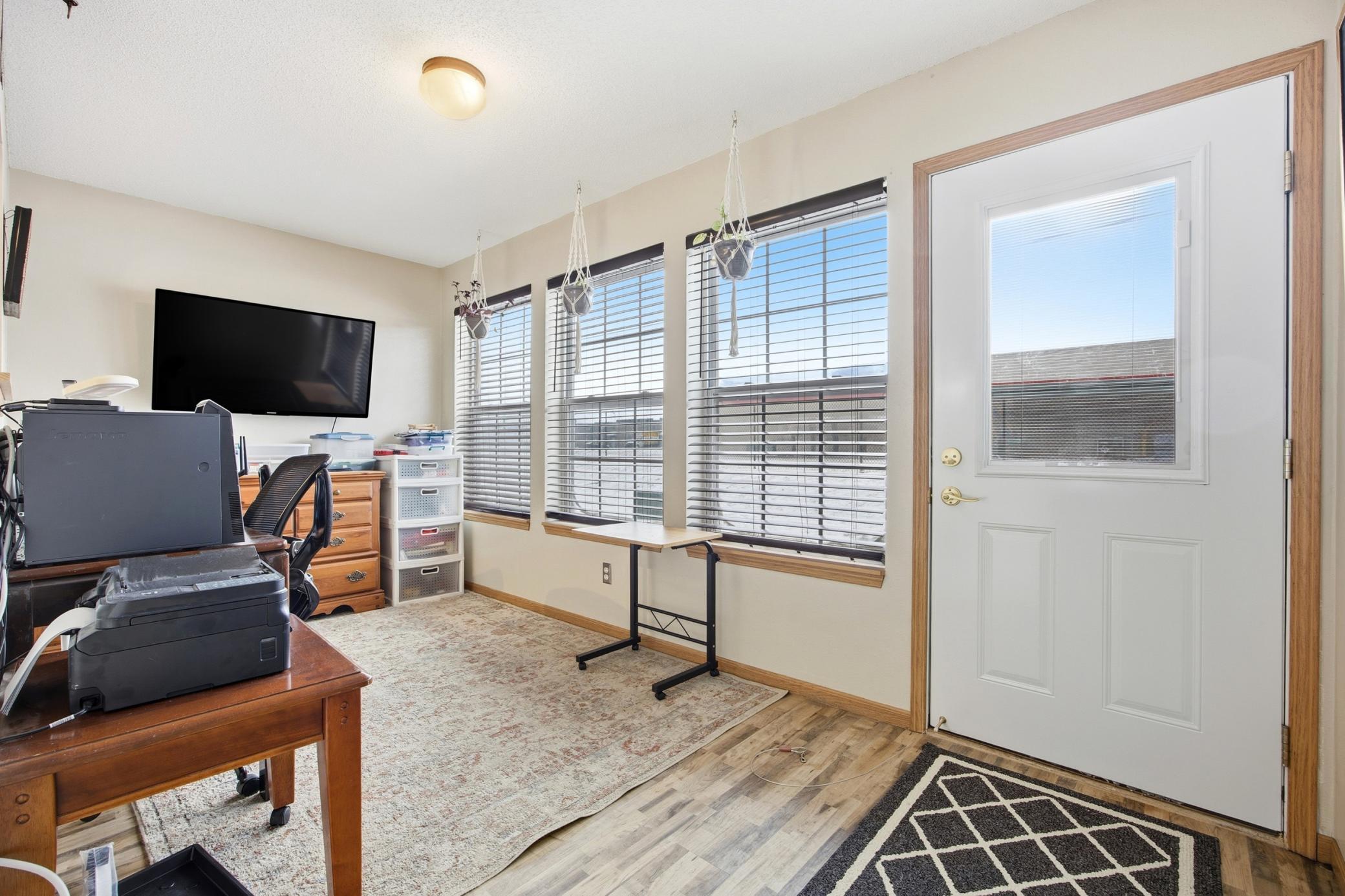 328 30th Street North Moorhead, MN 56560 - Photo 13 of 27