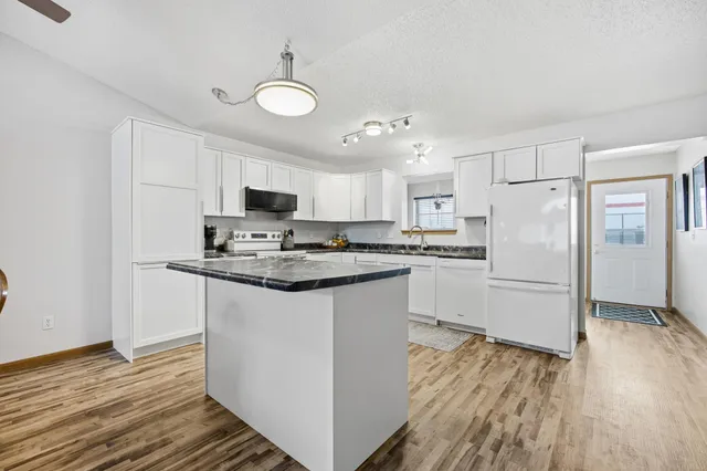 $279,900 | 328 30th Street North, Moorhead, MN 56560