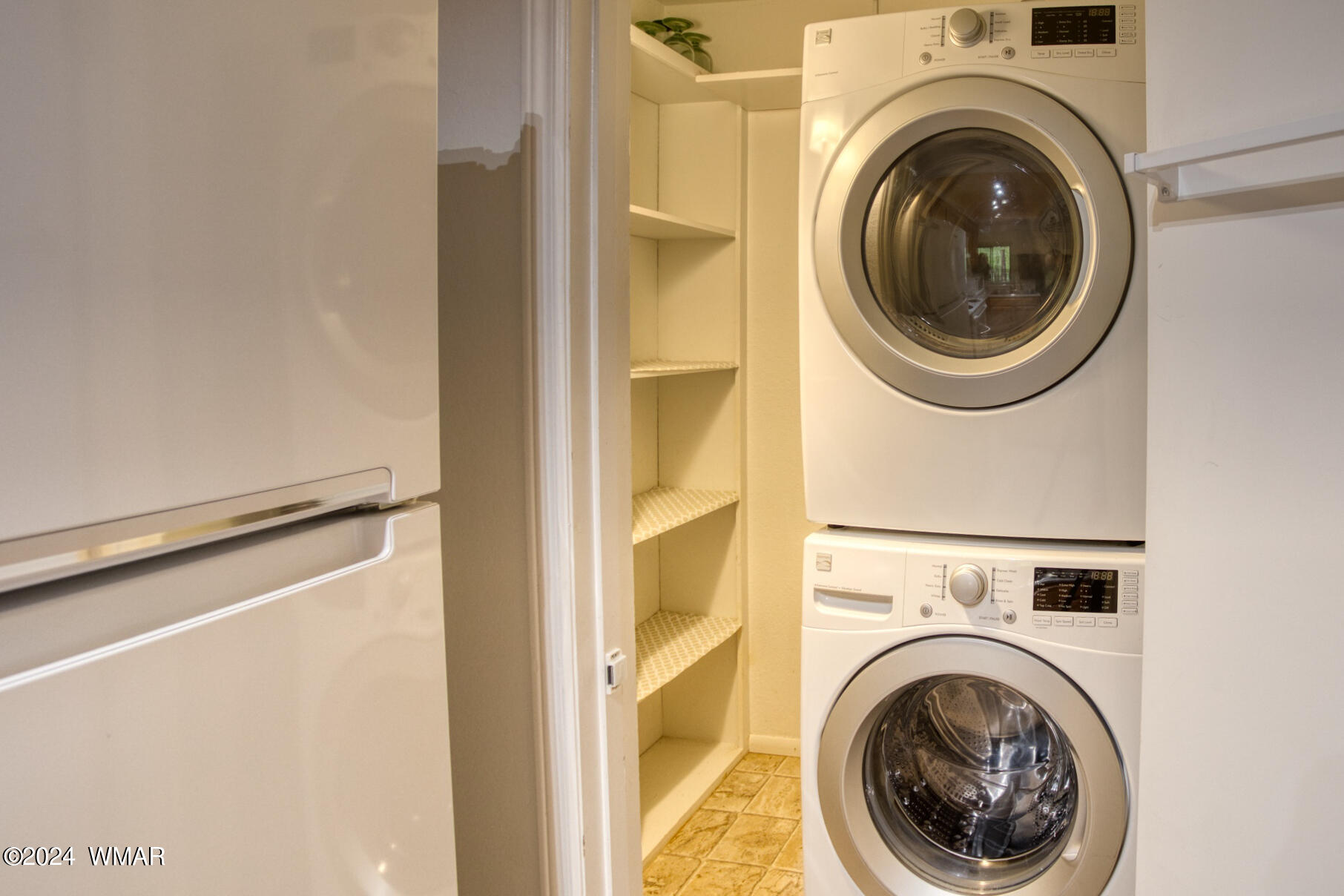2684 Sports Village Loop Pinetop, AZ 85935 - Photo 6 of 17 Utility room washer-dryer