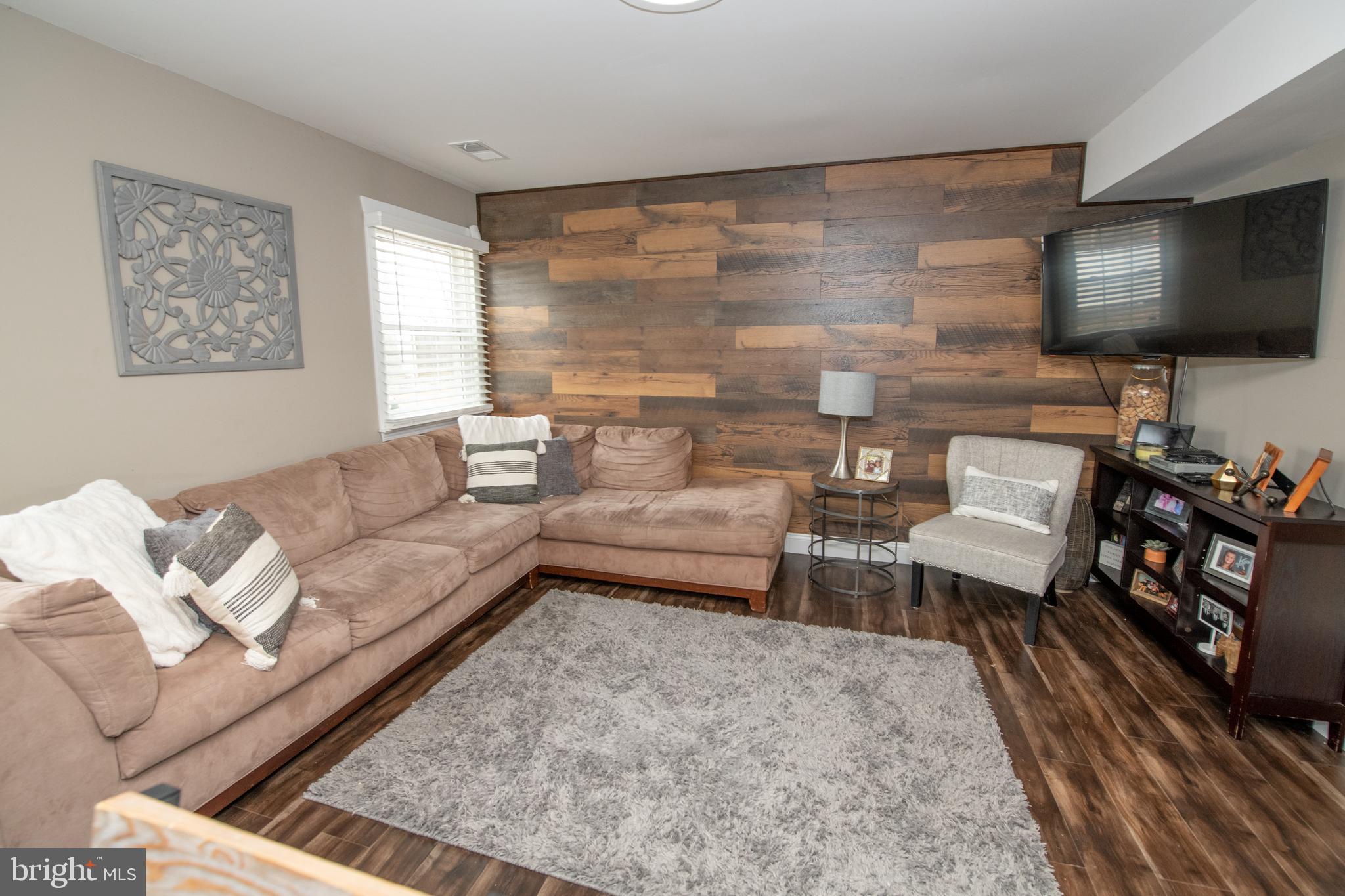 76 Home Road Hatboro, PA 19040 - Photo 13 of 47 Family Room