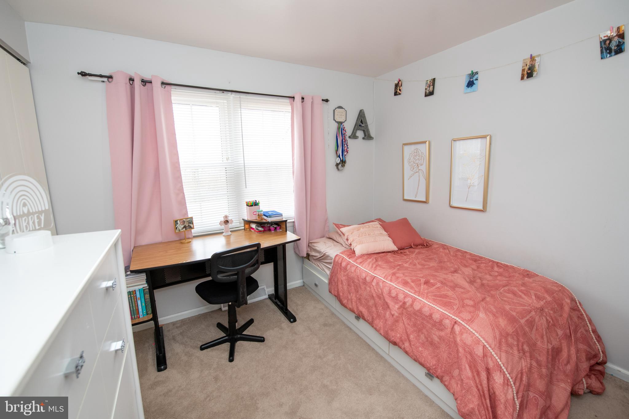 76 Home Road Hatboro, PA 19040 - Photo 27 of 47 3rd Bedroom