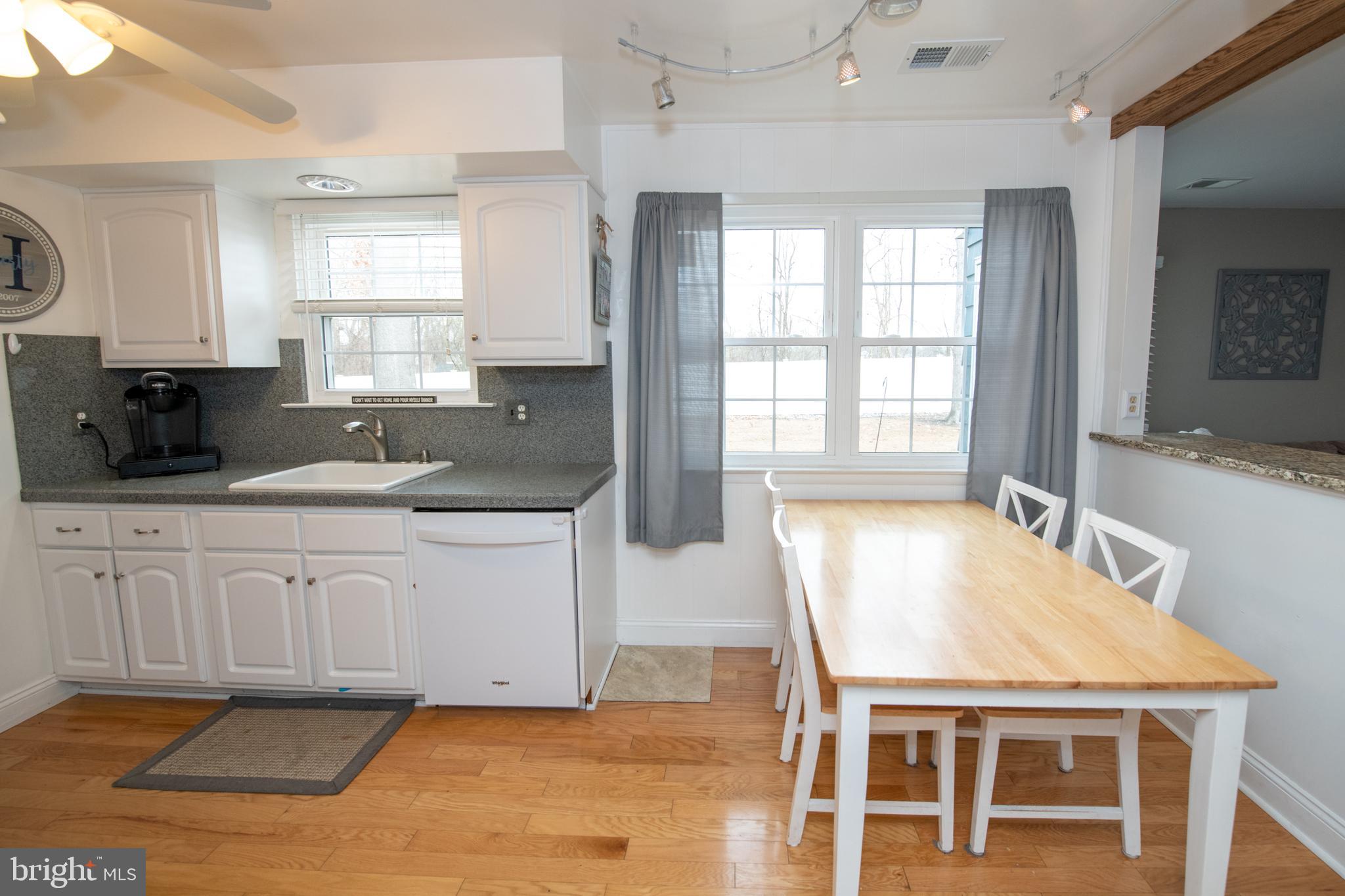 76 Home Road Hatboro, PA 19040 - Photo 9 of 47 Kitchen