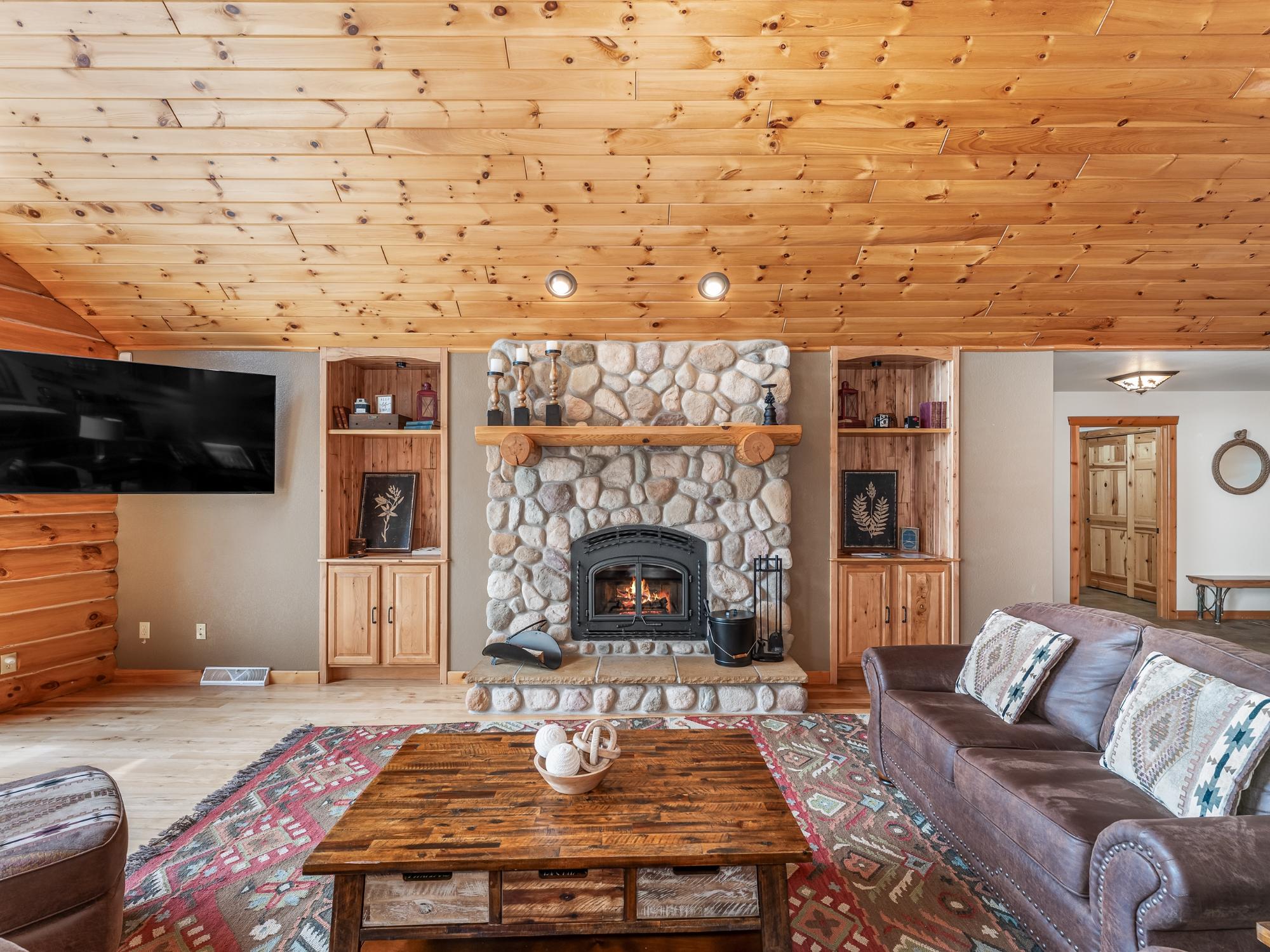 3717 Chain O Lakes Road Eagle River, WI 54521 - Photo 14 of 79 Gallery Image 14