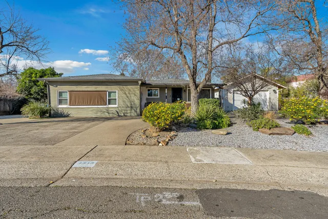 $399,000 | 2010 Athens Avenue, Redding, CA 96001