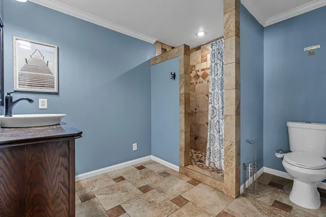 $399,000 | 2010 Athens Avenue, Redding, CA 96001