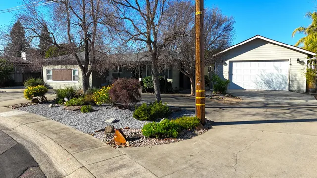 $399,000 | 2010 Athens Avenue, Redding, CA 96001