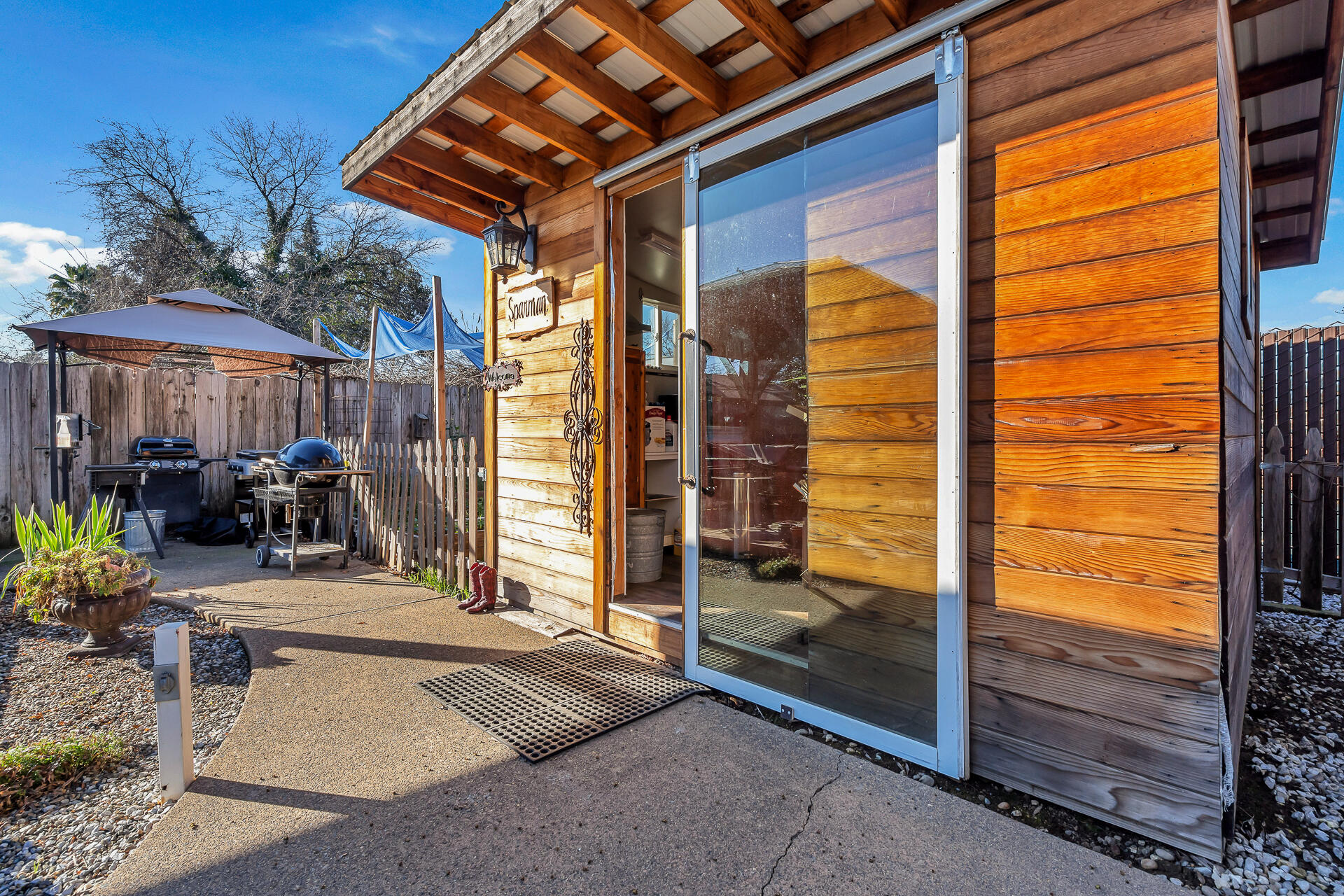 2010 Athens Avenue Redding, CA 96001 - Photo 25 of 40 2010AthensAvenue-6