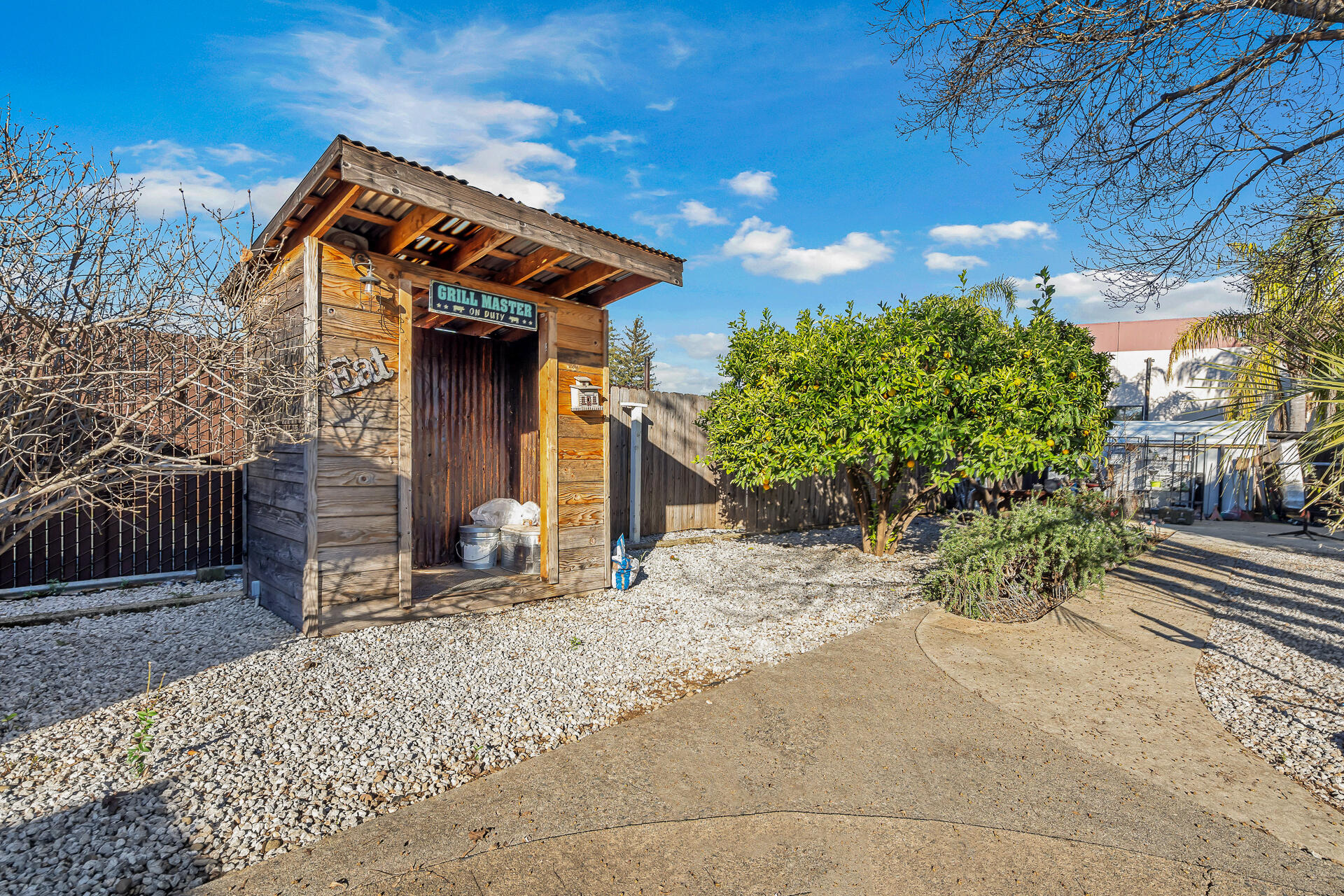 2010 Athens Avenue Redding, CA 96001 - Photo 27 of 40 2010AthensAvenue-7