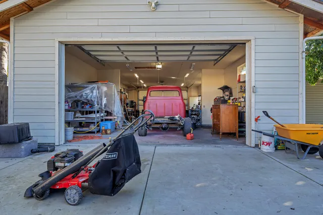 $399,000 | 2010 Athens Avenue, Redding, CA 96001