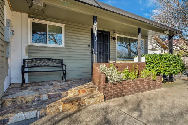 $399,000 | 2010 Athens Avenue, Redding, CA 96001