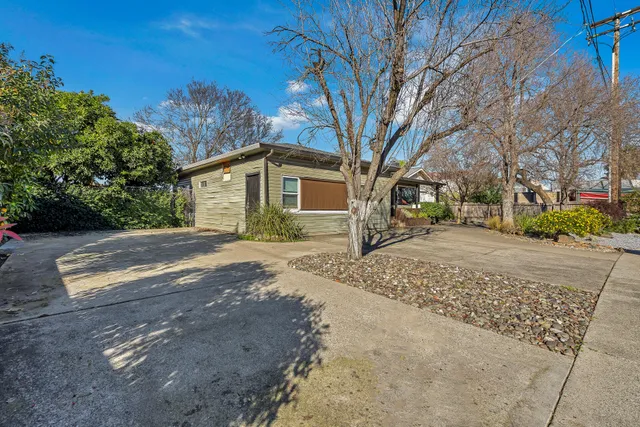 $399,000 | 2010 Athens Avenue, Redding, CA 96001