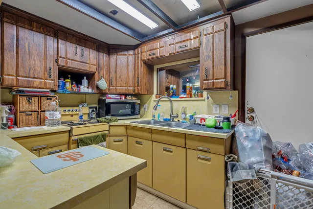 $399,000 | 2010 Athens Avenue, Redding, CA 96001