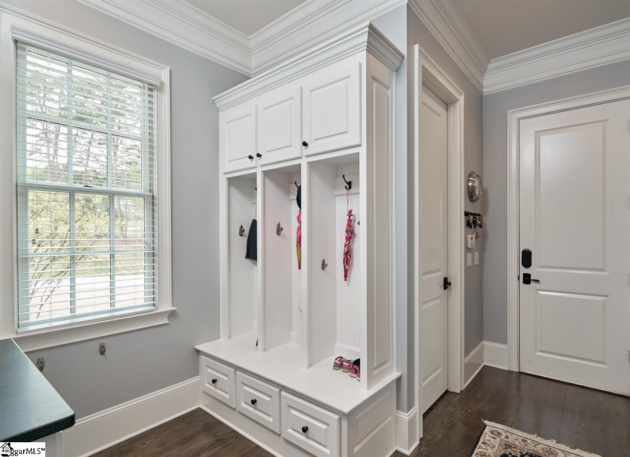 311 Raven Road Greenville, SC 29615 - Photo 12 of 36
