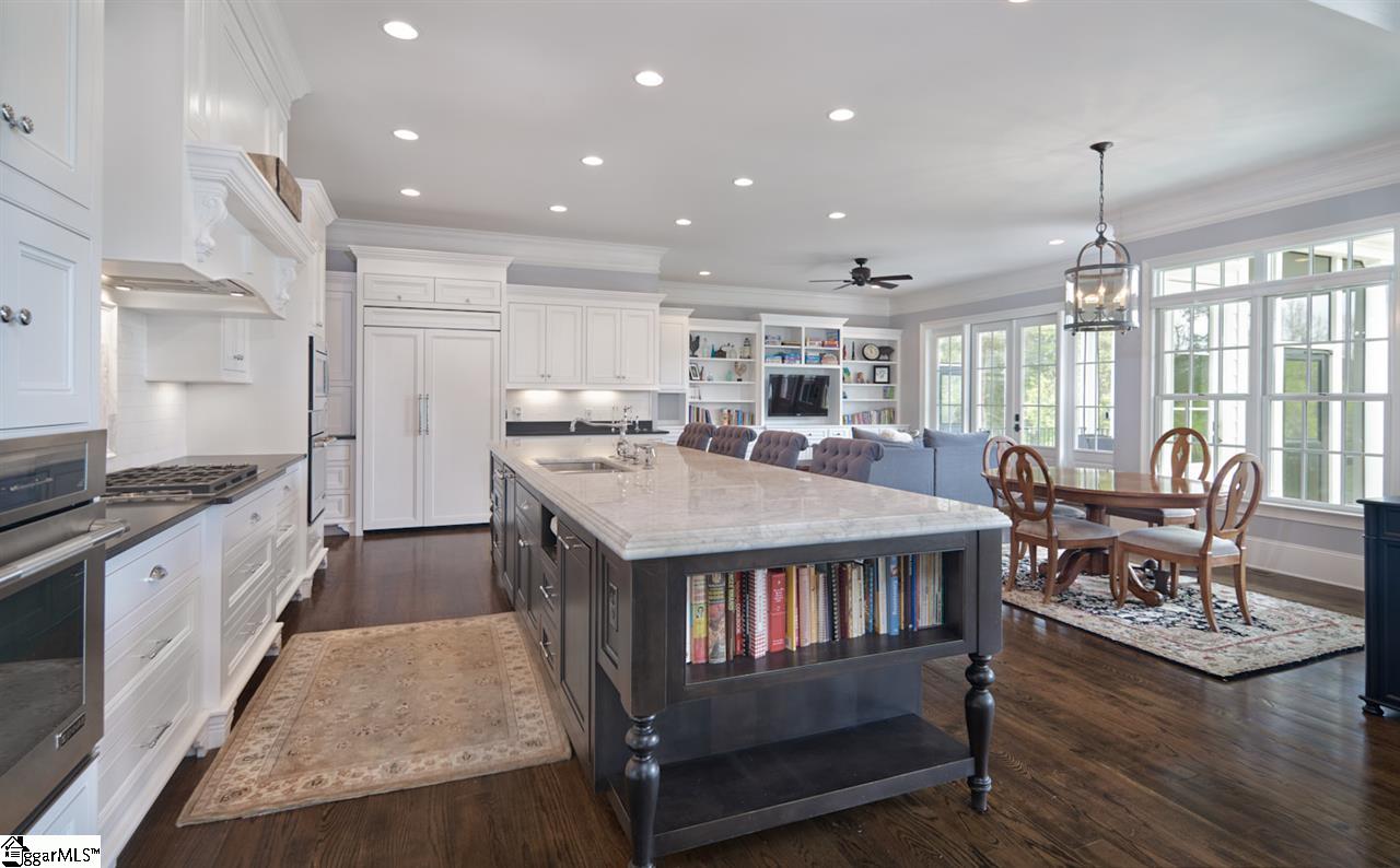 311 Raven Road Greenville, SC 29615 - Photo 5 of 36