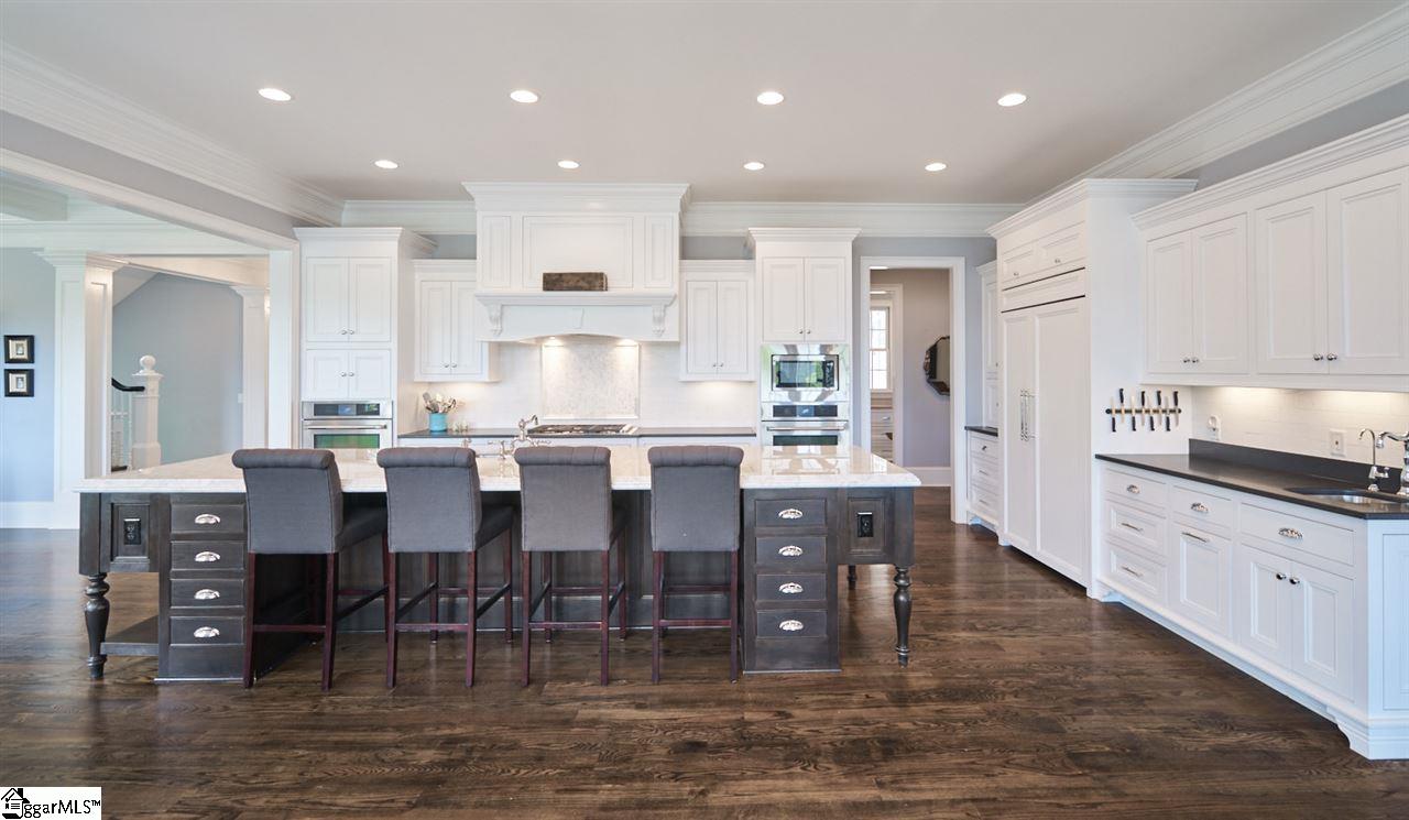 311 Raven Road Greenville, SC 29615 - Photo 6 of 36