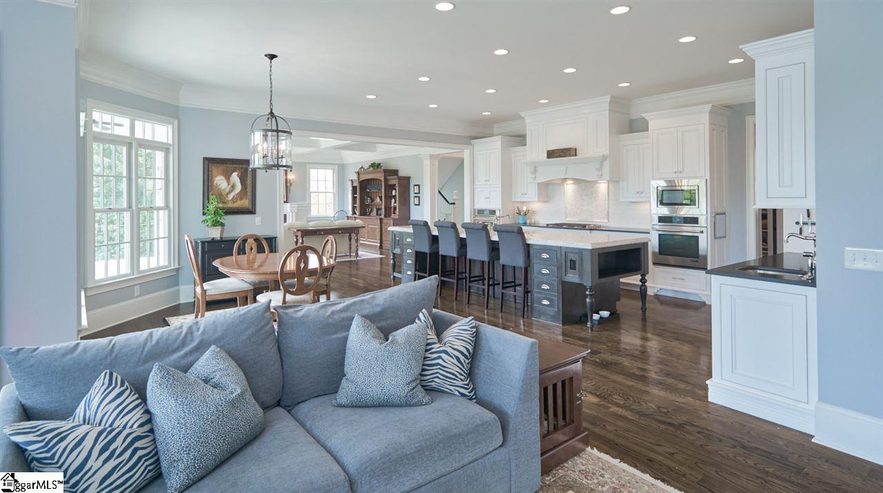311 Raven Road Greenville, SC 29615 - Photo 9 of 36