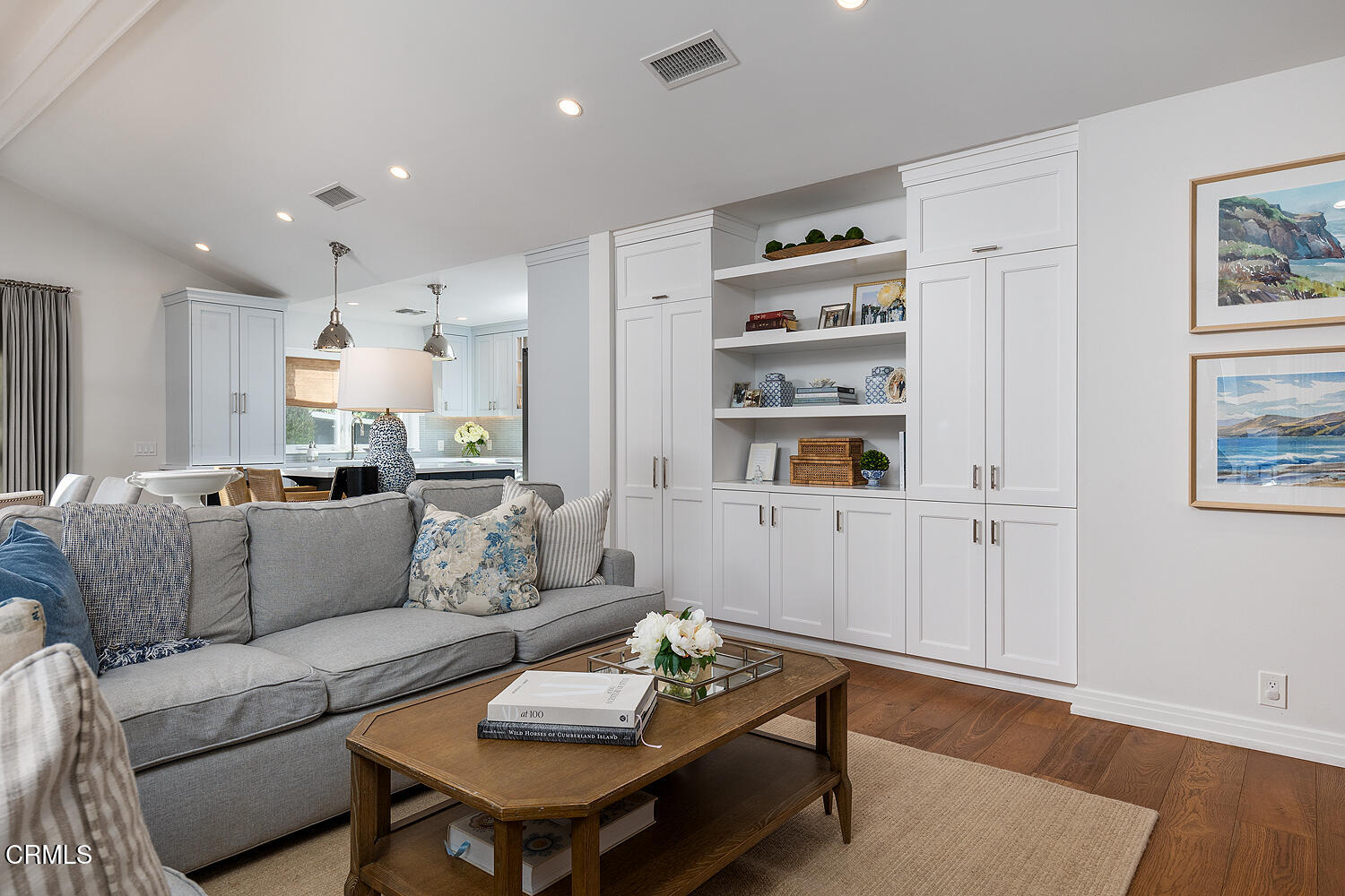 650 Westbridge Place Pasadena, CA 91105 - Photo 7 of 31 a living room with furniture and white walls