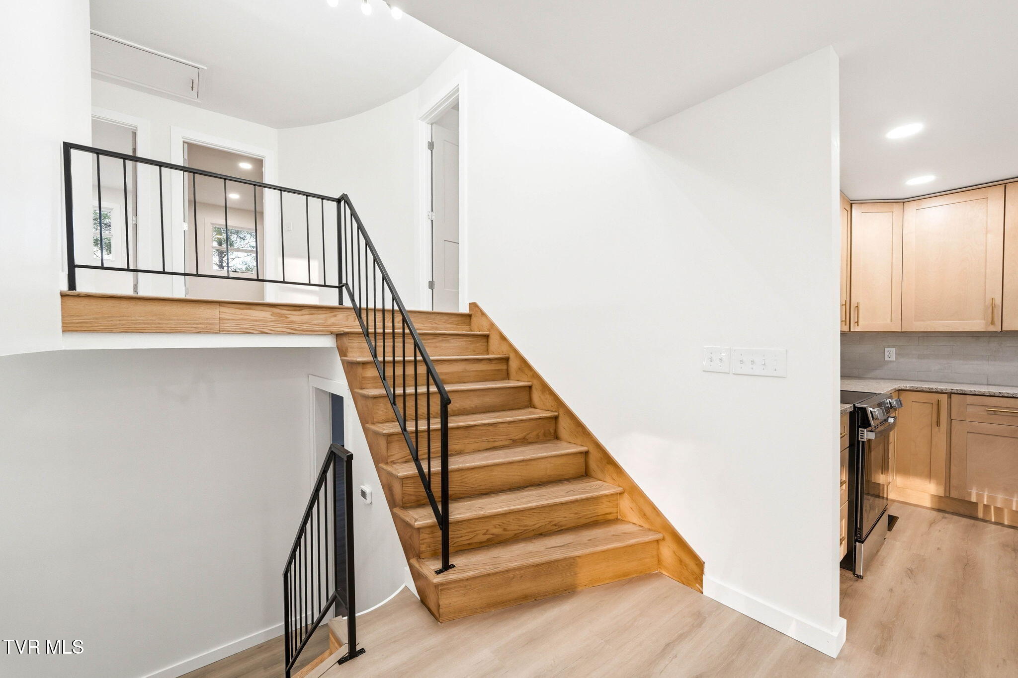 4030 Reservoir Road Kingsport, TN 37660 - Photo 14 of 34 15-web-or-mls-4030 Reservoir Rd-22