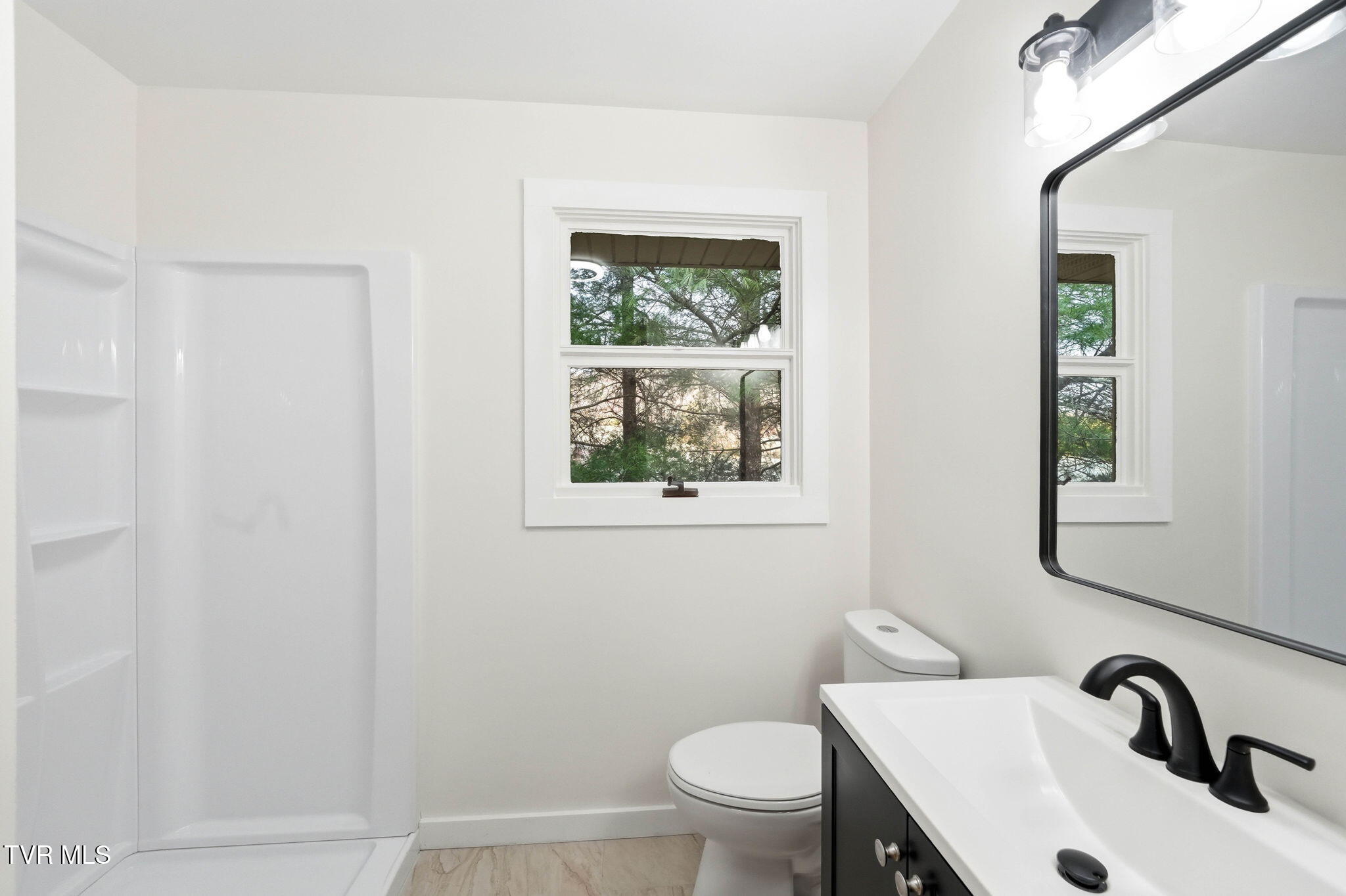 4030 Reservoir Road Kingsport, TN 37660 - Photo 17 of 34 25-web-or-mls-4030 Reservoir Rd-31