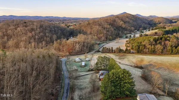 $449,900 | 4030 Reservoir Road, Kingsport, TN 37660