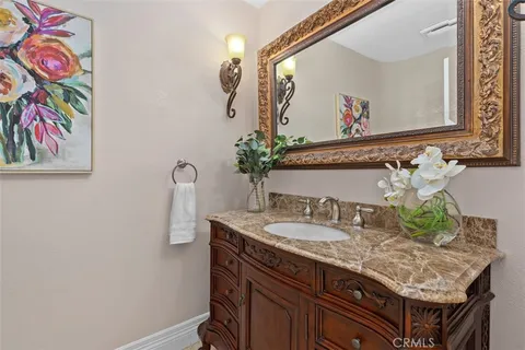 $1,450,000 | 19275 Brooktrail Lane, Huntington Beach, CA 92648