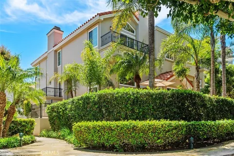 $1,450,000 | 19275 Brooktrail Lane, Huntington Beach, CA 92648