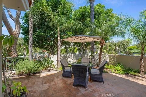 $1,450,000 | 19275 Brooktrail Lane, Huntington Beach, CA 92648