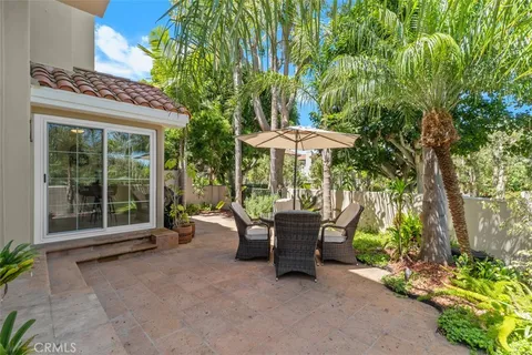 $1,450,000 | 19275 Brooktrail Lane, Huntington Beach, CA 92648