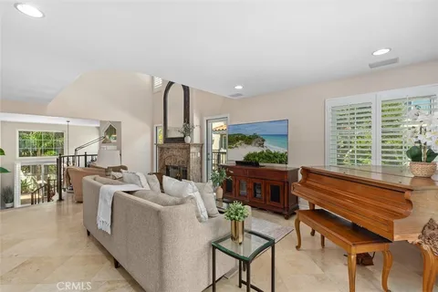 $1,450,000 | 19275 Brooktrail Lane, Huntington Beach, CA 92648