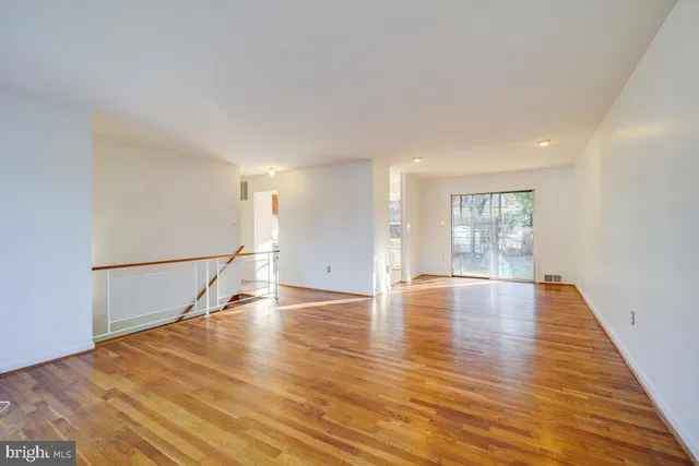 $3,000 | 13701 Arctic Avenue, Rockville, MD 20853